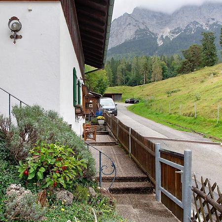 Ferienwohnung Zugspitznest ไกรน์เนา ภายนอก รูปภาพ
