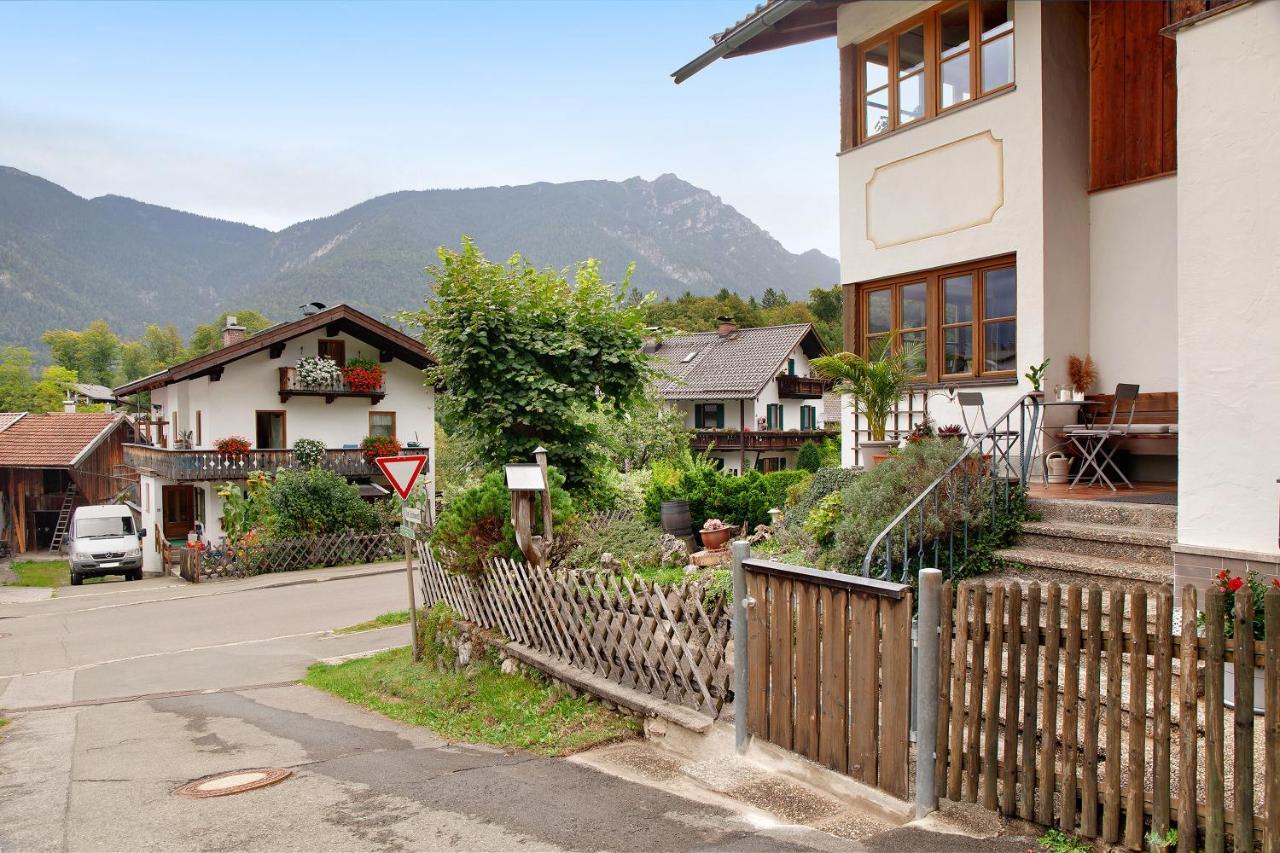 Ferienwohnung Zugspitznest ไกรน์เนา ภายนอก รูปภาพ
