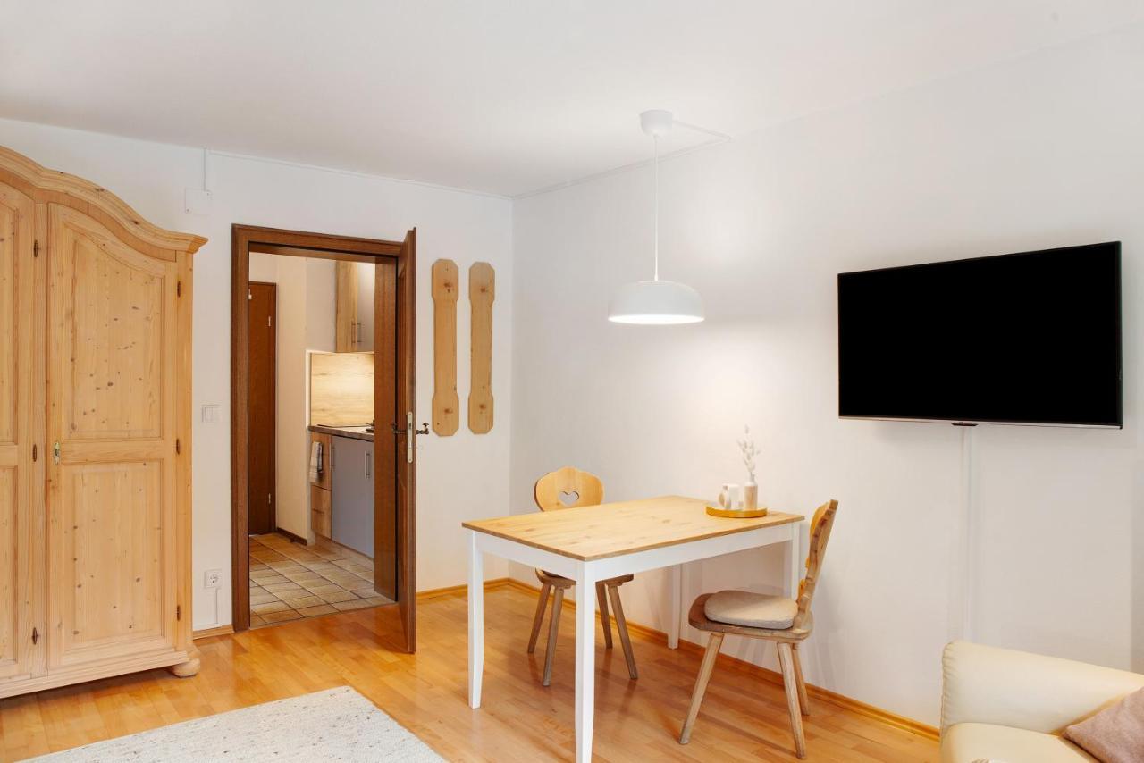 Ferienwohnung Zugspitznest ไกรน์เนา ภายนอก รูปภาพ